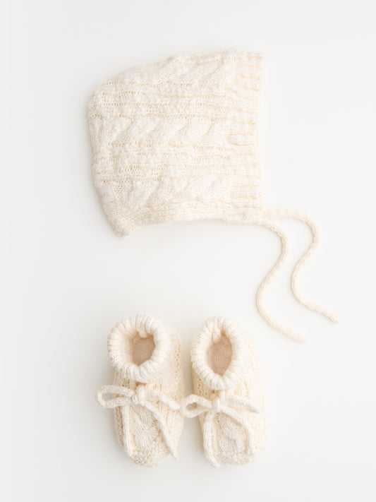 Cable Knit Bonnet in Ecru