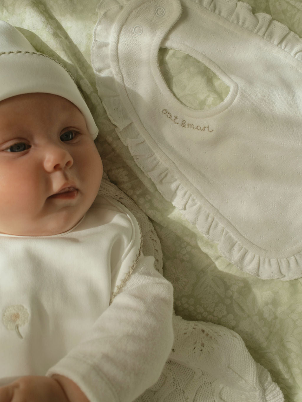 Daisy Bib and Hat 3 Piece Set