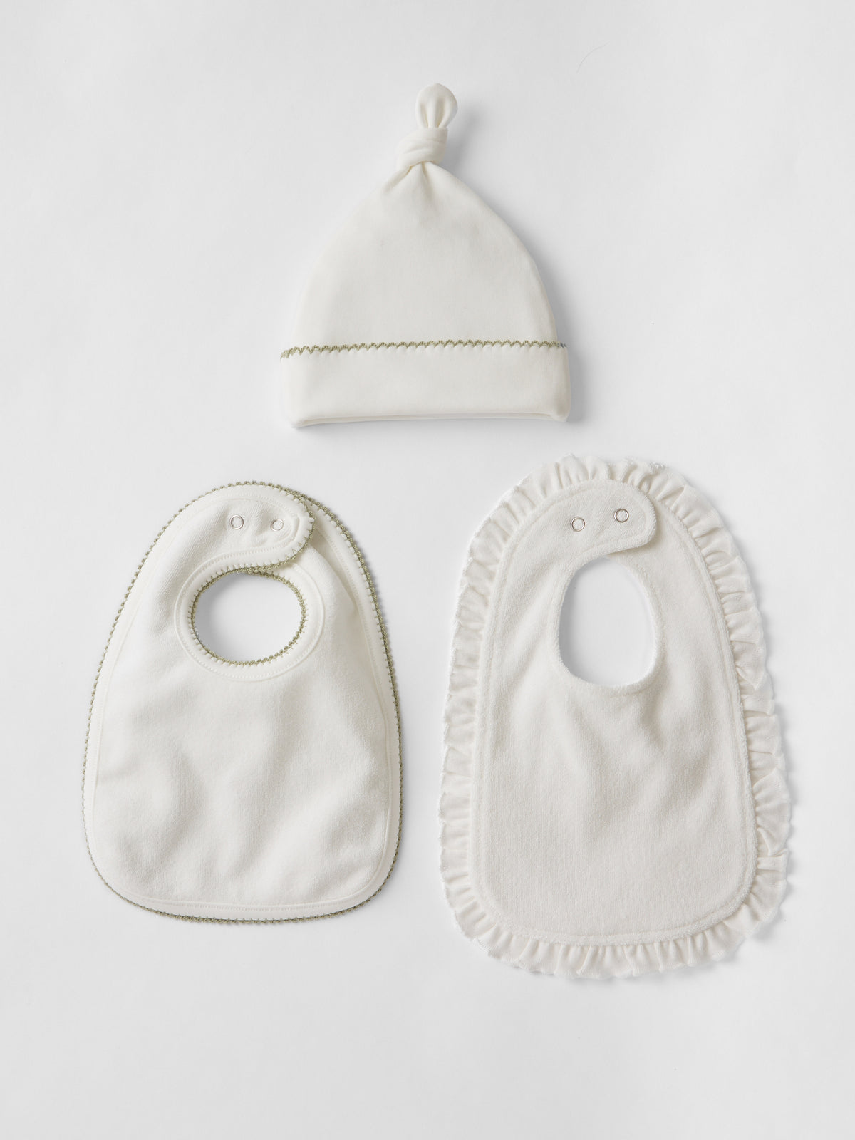 Daisy Bib and Hat 3 Piece Set