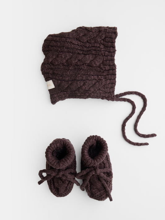 Cable Knit Bonnet in Chocolate